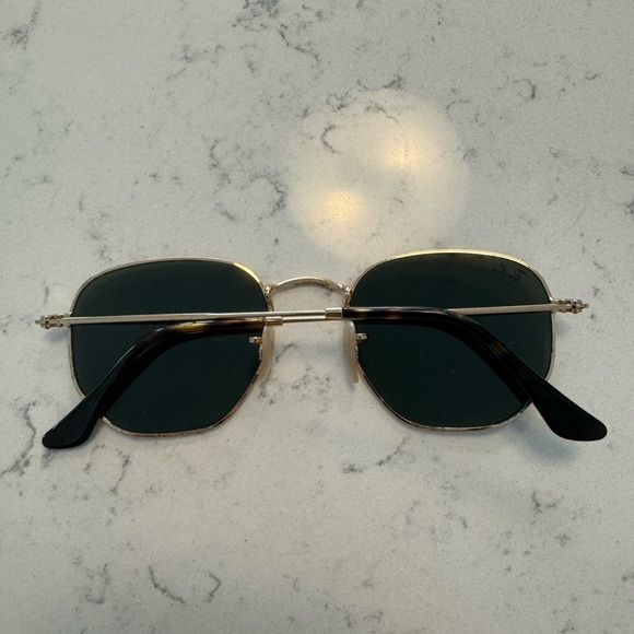 Hexagonal flat lenses - Picture 5 of 5